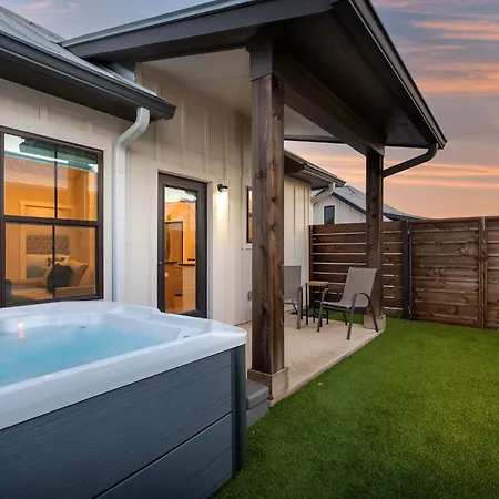 Villa Eagle'S Landing - Couples Getaway With Hot Tub